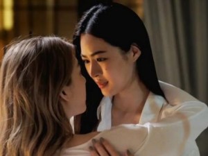 一整部电影都在ido的百合剧;女大学生与已婚女老师的禁忌之恋